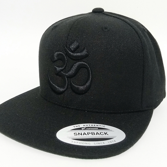 Om Aum Ohm Yoga Namaste Symbol 3D Embroidered Snapback Hat Black On Black - Picture 1 of 7